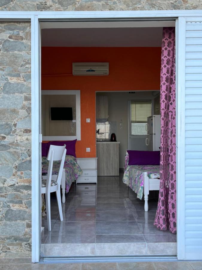 Villa Leonidas Koutsoupia Kókkinon Nerón Kültér fotó