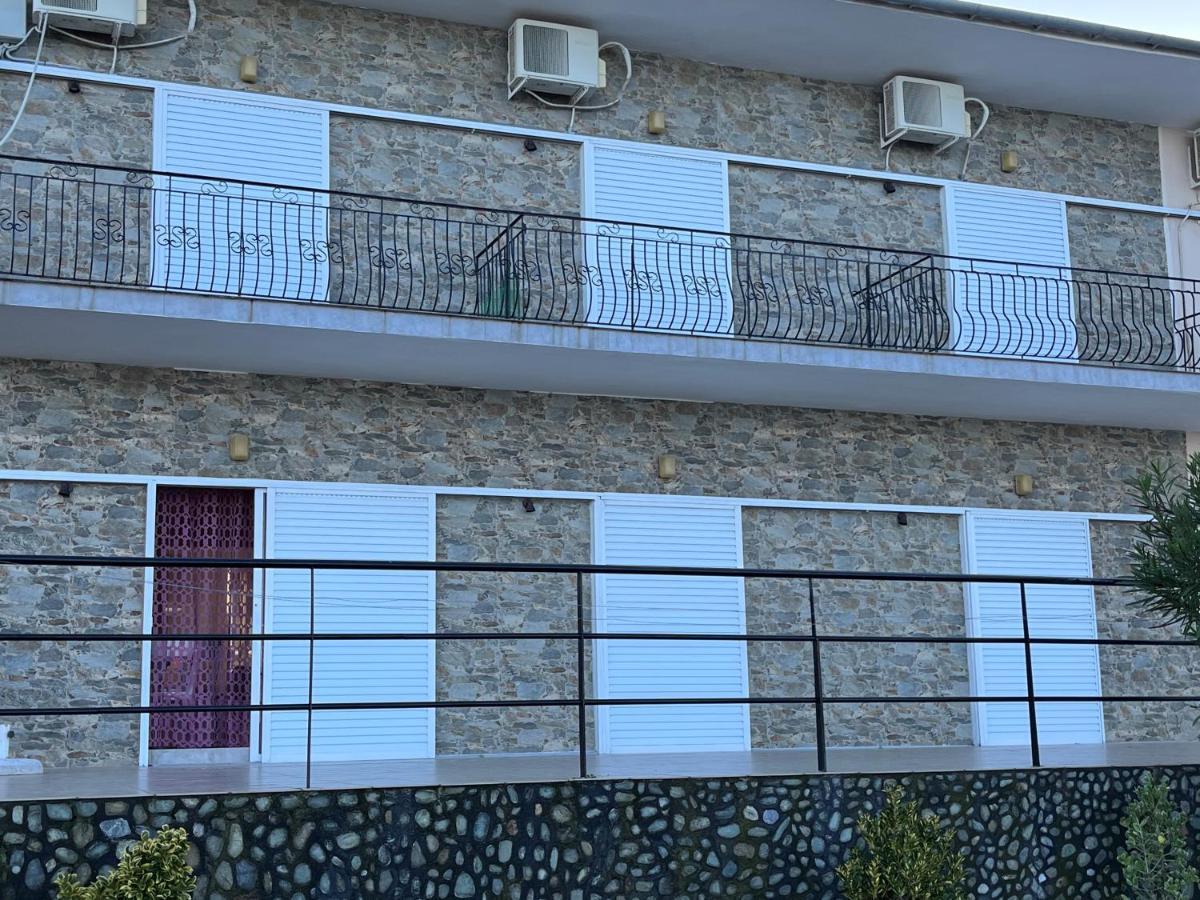 Villa Leonidas Koutsoupia Kókkinon Nerón Kültér fotó