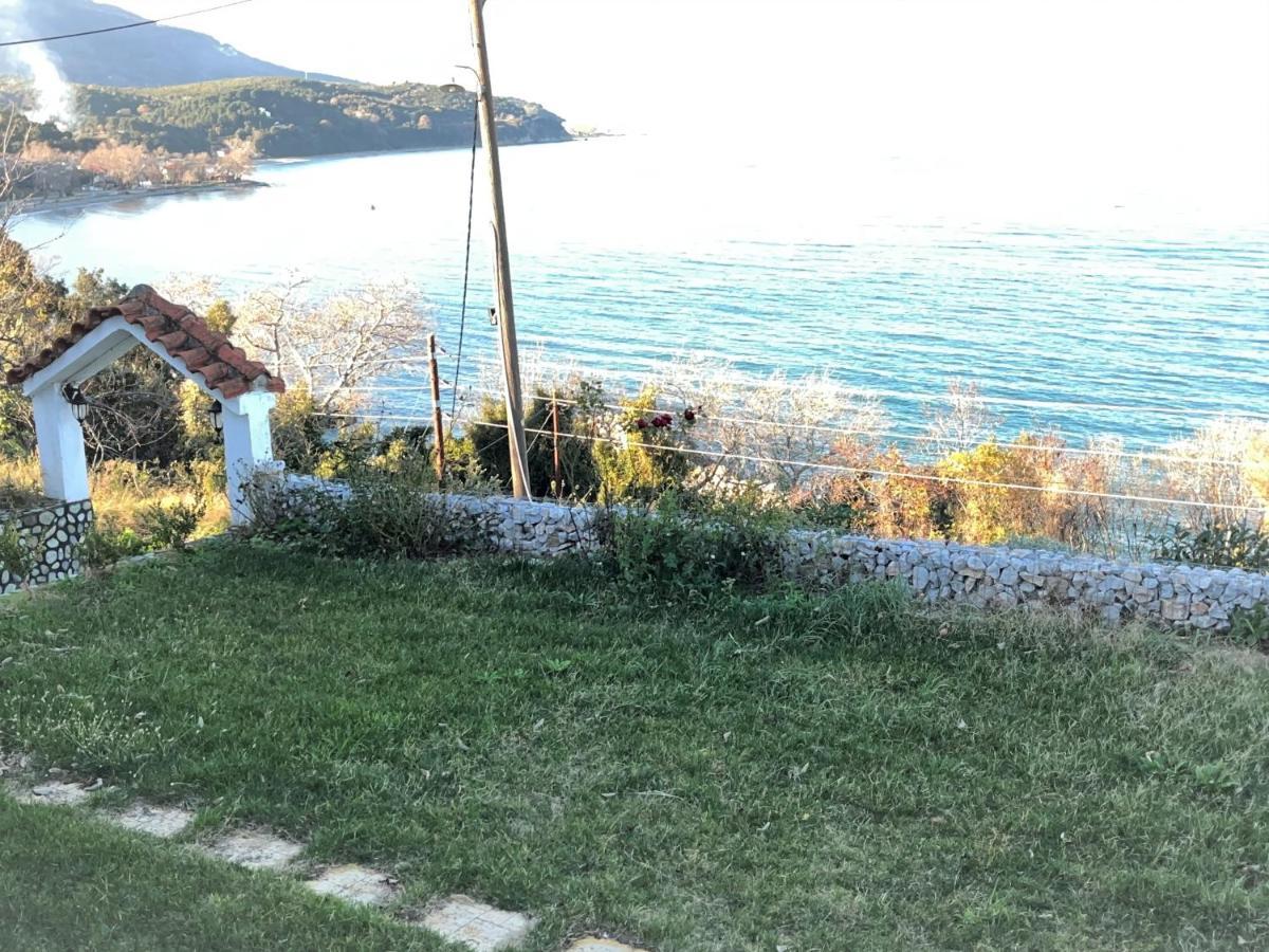 Villa Leonidas Koutsoupia Kókkinon Nerón Kültér fotó