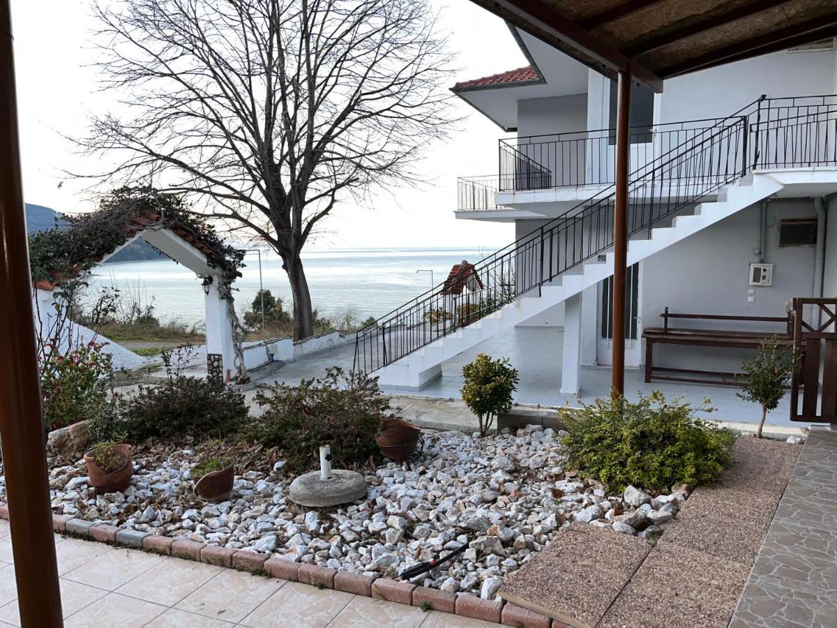 Villa Leonidas Koutsoupia Kókkinon Nerón Kültér fotó