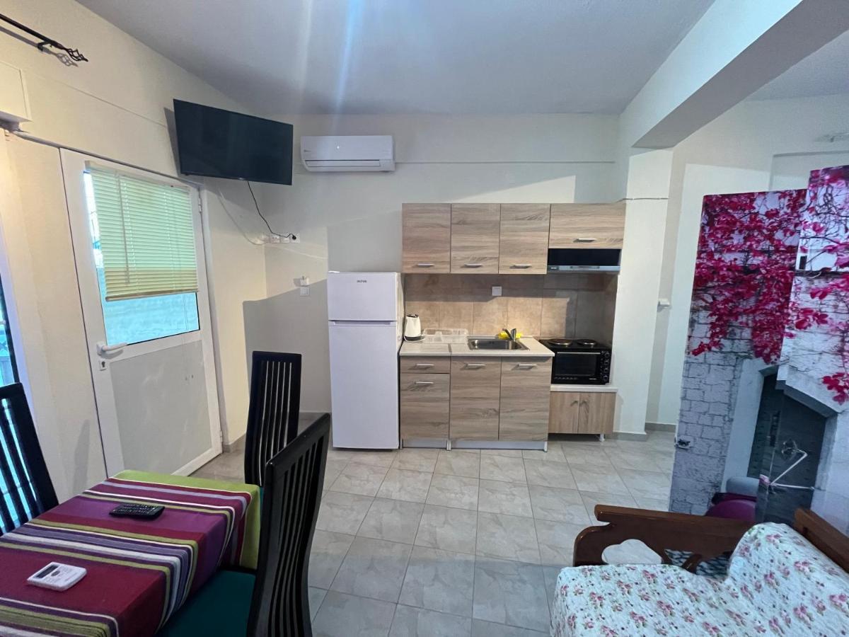 Villa Leonidas Koutsoupia Kókkinon Nerón Kültér fotó