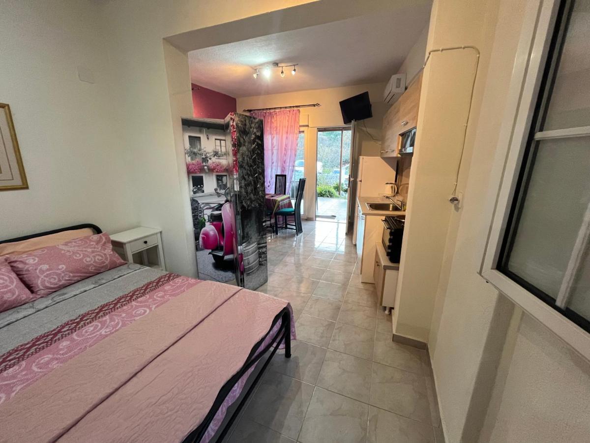 Villa Leonidas Koutsoupia Kókkinon Nerón Kültér fotó